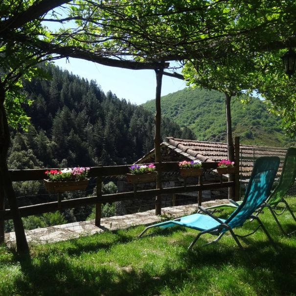 Gîte Le Dao : Coin détente de la terrasse